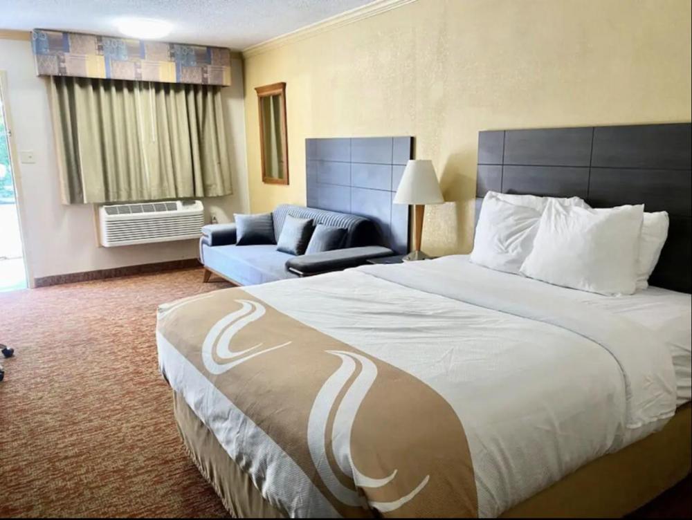 Deluxe Double Room interior